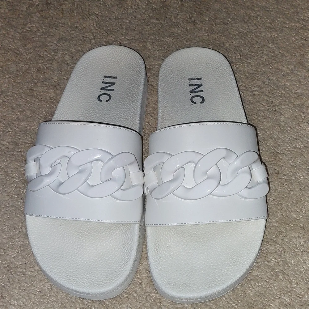 INC White Chain Sandals Flip Flops Size 6 - Picture 1 of 2